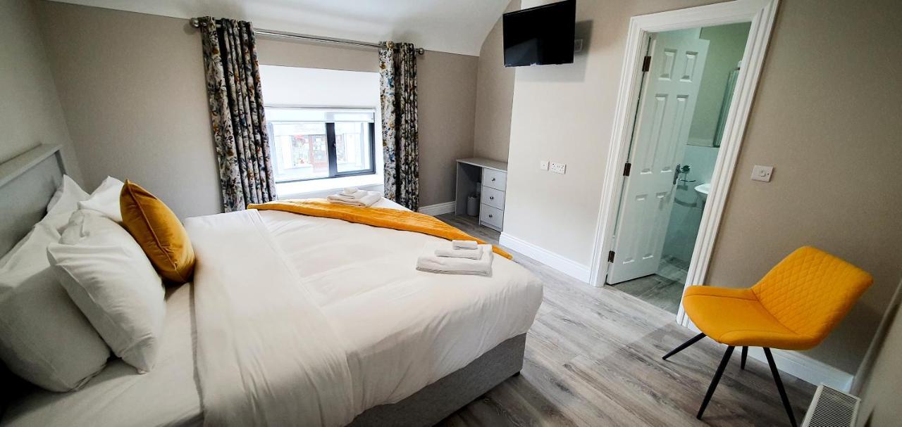 The Leitrim Inn And Blueway Lodge County Leitrim Buitenkant foto