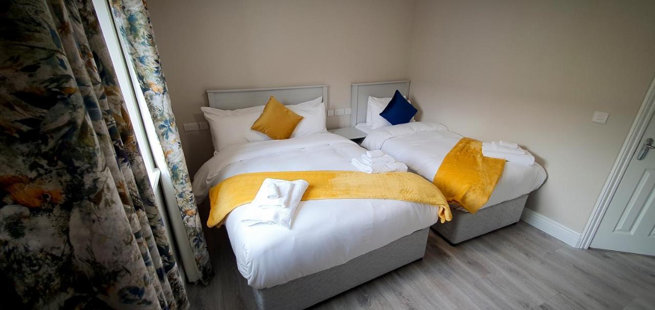 The Leitrim Inn And Blueway Lodge County Leitrim Buitenkant foto